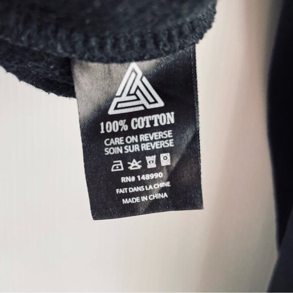 Black Pyramid Crewneck pullover sweatshirt long sleeve black with space girl - Picture 8 of 9